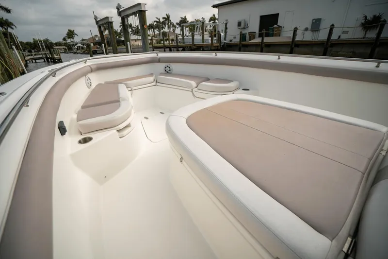 Slide: The Image of Boston Whaler 350 Outrage 2015 - 24
