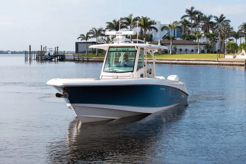Slide: The Image of Boston Whaler 350 Outrage 2015 - 29