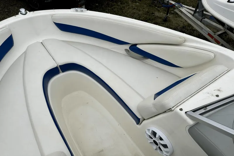 Slide: The Image of Bayliner 185 Bowrider 2005 - 10