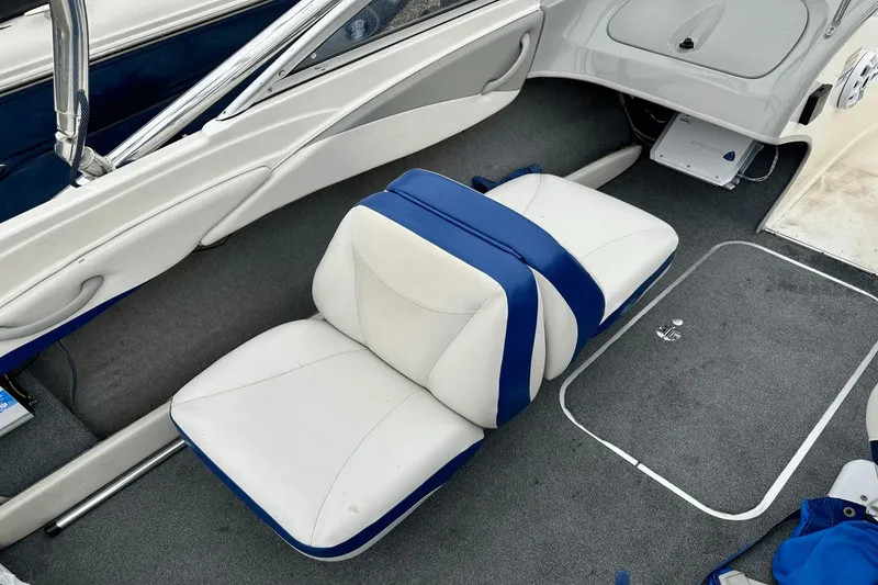 Slide: The Image of Bayliner 185 Bowrider 2005 - 18