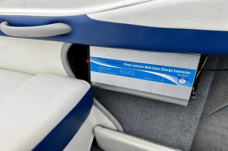 Slide: The Image of Bayliner 185 Bowrider 2005 - 21