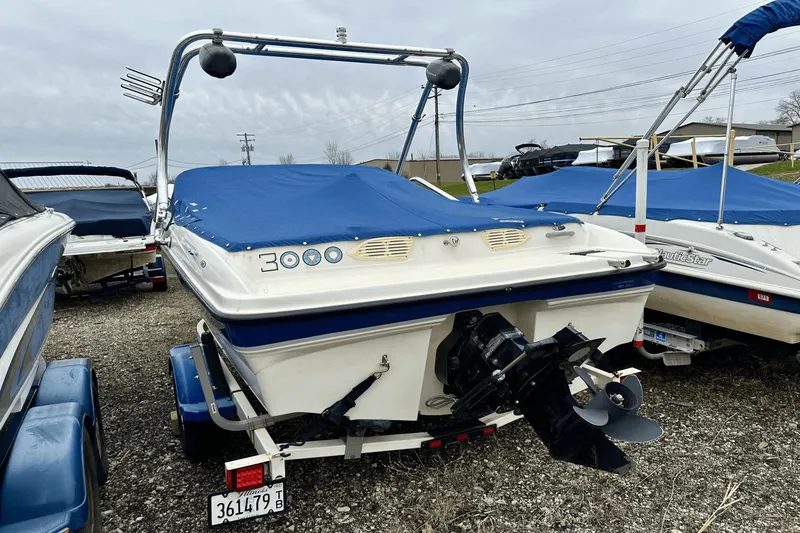 Slide: The Image of Bayliner 185 Bowrider 2005 - 3