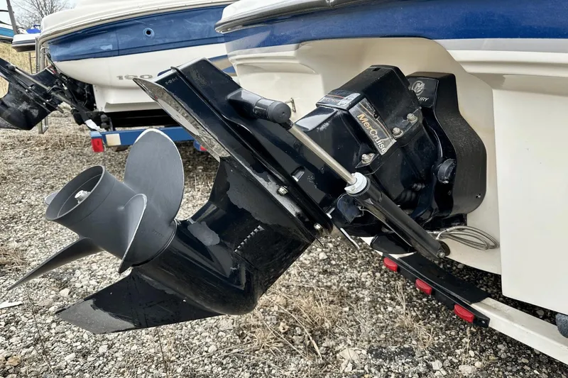 Slide: The Image of Bayliner 185 Bowrider 2005 - 4