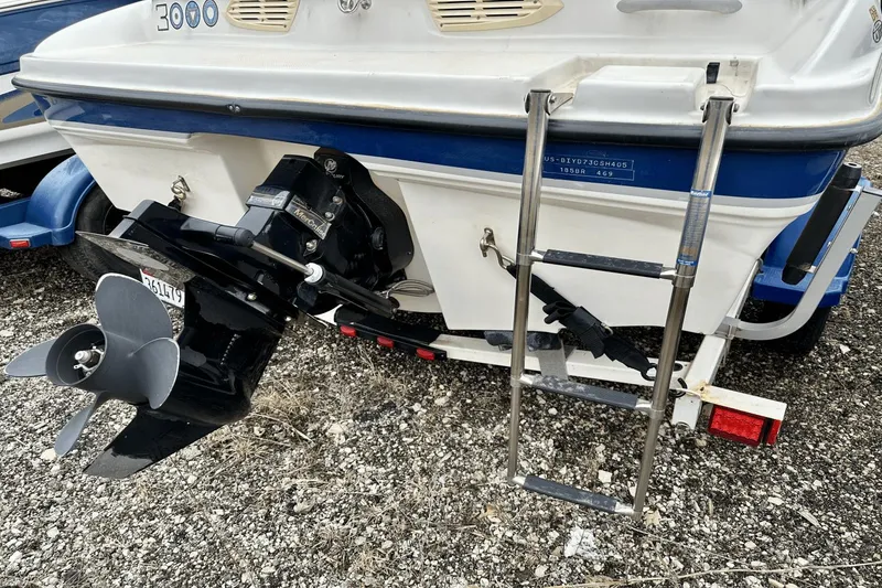 Slide: The Image of Bayliner 185 Bowrider 2005 - 6