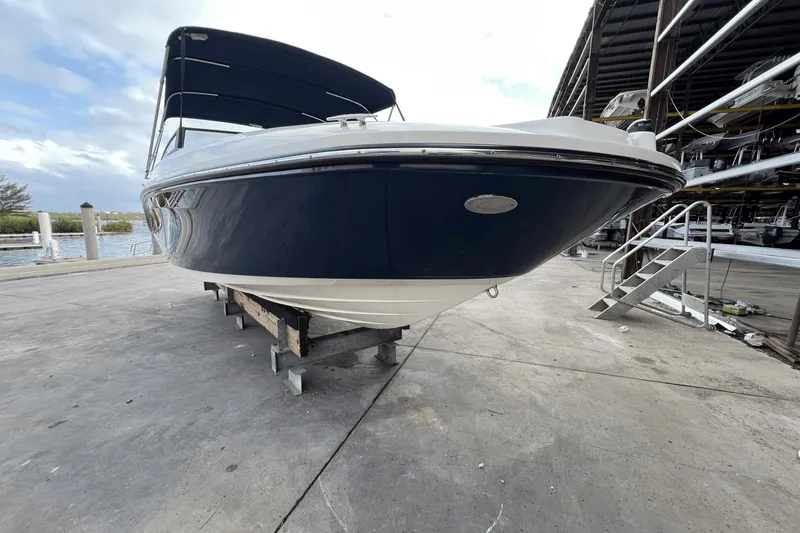 Slide: The Image of Sea Ray 230 SPX-OB 2022 - 5