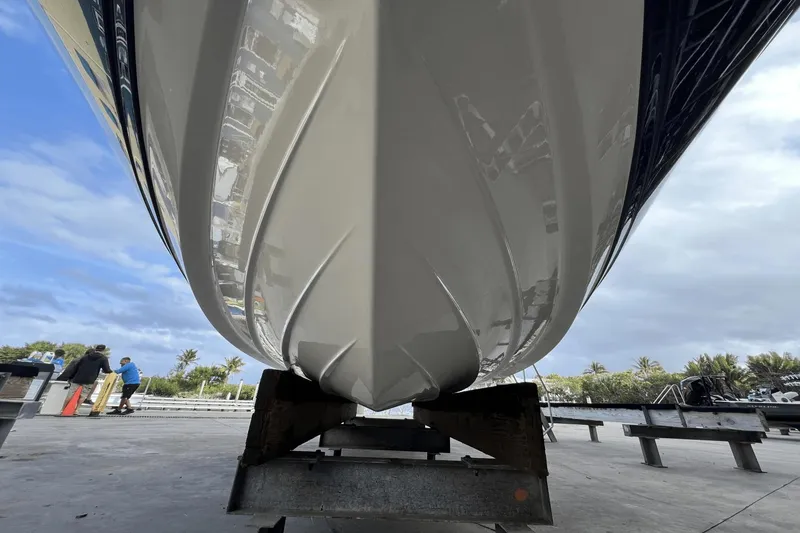 Slide: The Image of Sea Ray 230 SPX-OB 2022 - 58