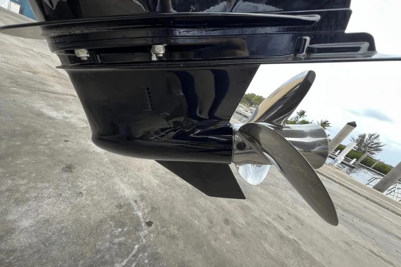 Slide: The Image of Sea Ray 230 SPX-OB 2022 - 75