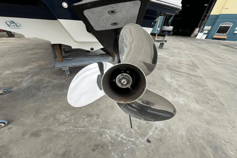 Slide: The Image of Sea Ray 230 SPX-OB 2022 - 76