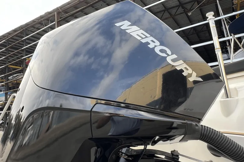 Slide: The Image of Sea Ray 230 SPX-OB 2022 - 79