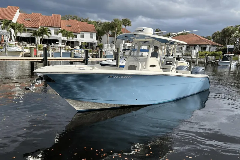 Slide: The Image of Cobia 280 CC 2022 - 13