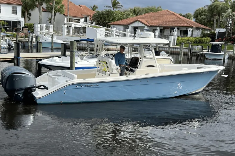 Slide: The Image of Cobia 280 CC 2022 - 133