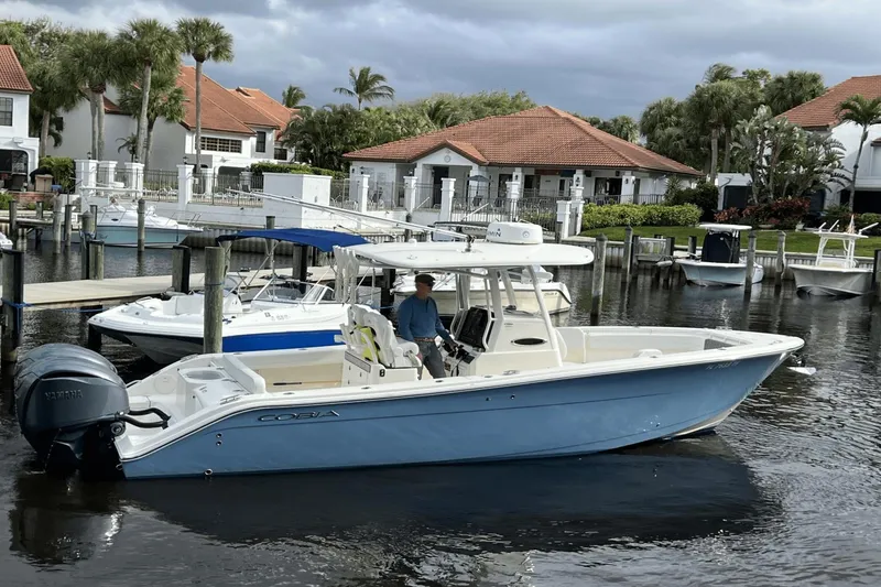 Slide: The Image of Cobia 280 CC 2022 - 135