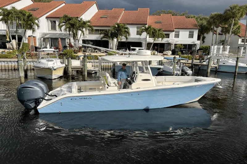 Slide: The Image of Cobia 280 CC 2022 - 144