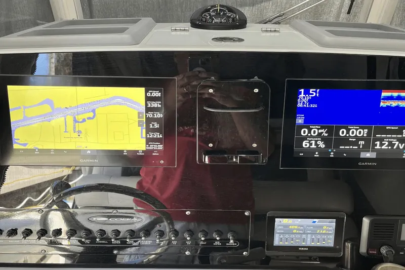 Slide: The Image of Cobia 280 CC 2022 - 66