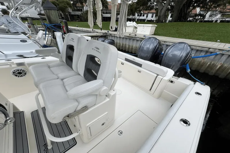 Slide: The Image of Cobia 280 CC 2022 - 90