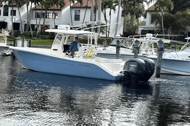 Slide: The Image of Cobia 280 CC 2022 - 98