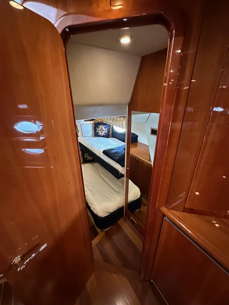 Slide: The Image of Sunseeker Predator 60 2000 - 55