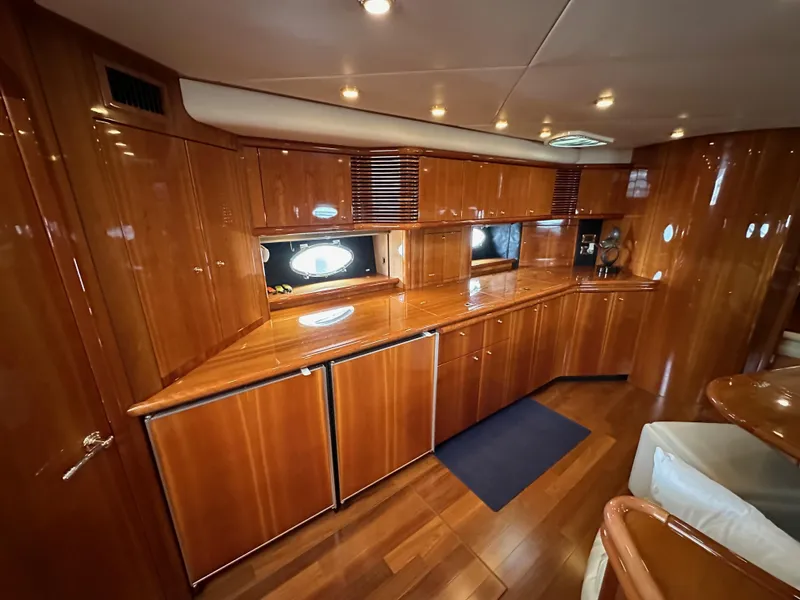 Slide: The Image of Sunseeker Predator 60 2000 - 79