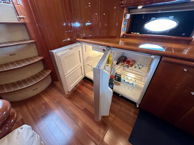 Slide: The Image of Sunseeker Predator 60 2000 - 80