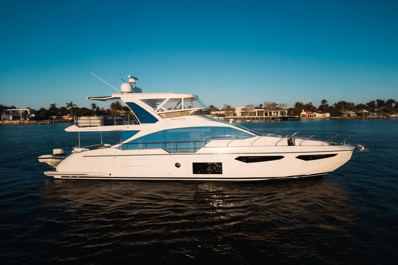 Slide: The Image of Azimut 60 Flybridge 2021 - 0