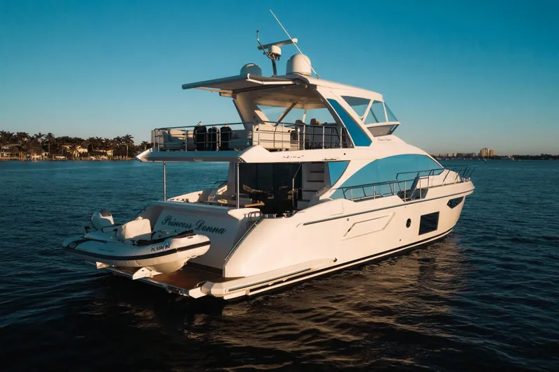 Slide: The Image of Azimut 60 Flybridge 2021 - 1