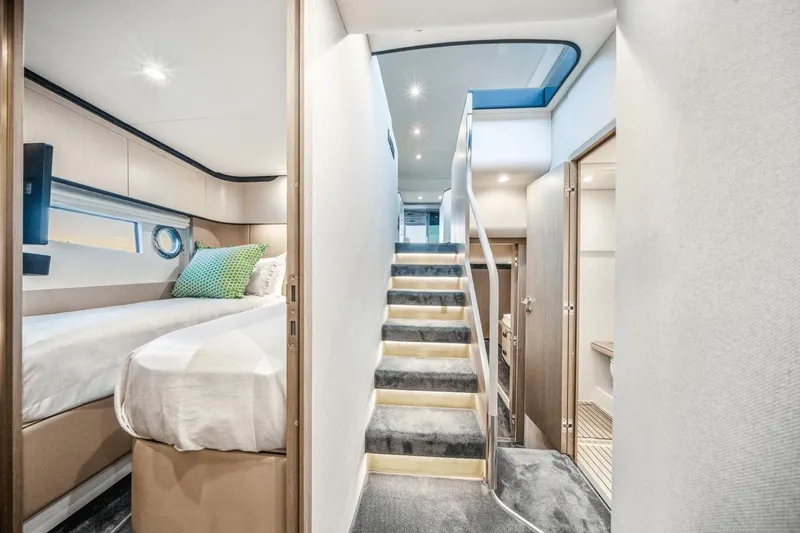 Slide: The Image of Azimut 60 Flybridge 2021 - 20