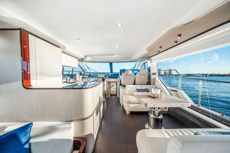 Slide: The Image of Azimut 60 Flybridge 2021 - 35