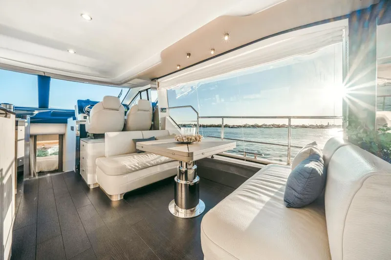 Slide: The Image of Azimut 60 Flybridge 2021 - 36