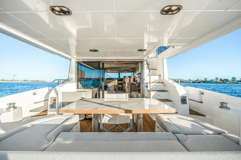 Slide: The Image of Azimut 60 Flybridge 2021 - 45