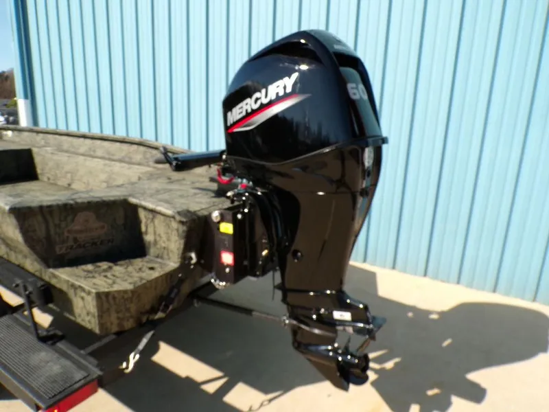 Slide: The Image of 2025 Tracker Grizzly® 1650 T Prairie Wings Edition with Mercury outboard motor. - 6