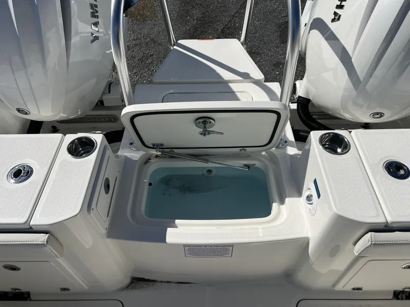 Slide: The Image of World Cat 235 TE 2025 - 16