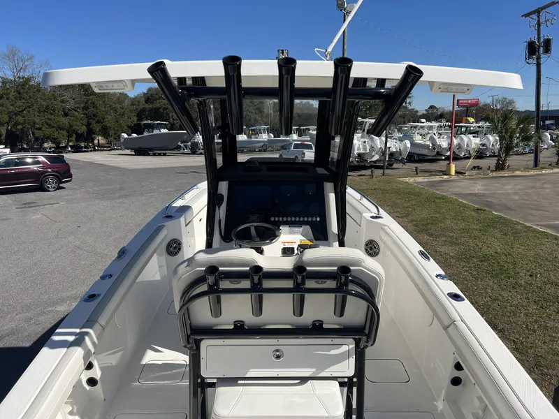 Slide: The Image of World Cat 235 TE 2025 - 3