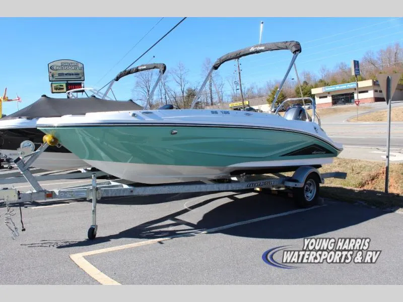 The Image of Hurricane SunDeck Sport 185 OB 2025 - 1