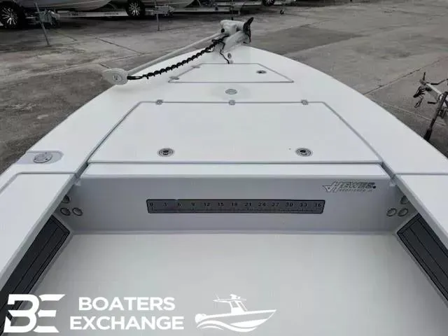 Slide: The Image of 2021 Hewes 21 REDFISHER boat deck at Boaters Exchange dealership. - 8