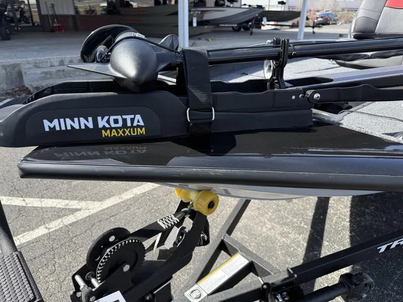 Slide: The Image of Minn Kota Maxxum trolling motor on 2025 Tracker Pro Team 190 boat. - 9