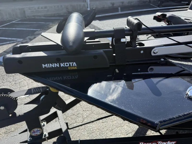 Slide: The Image of 2025 Tracker Bass Tracker Classic XL with Minn Kota Edge trolling motor. - 9