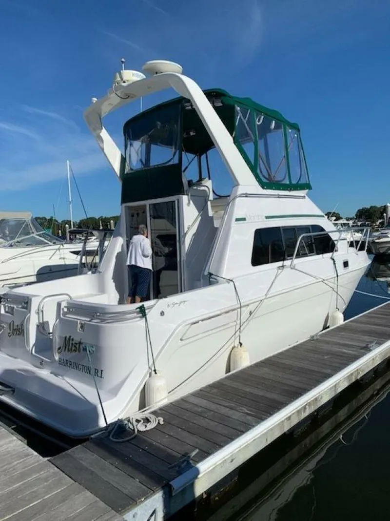 Slide: The Image of Mainship 31 Sedan Bridge 1998 - 2