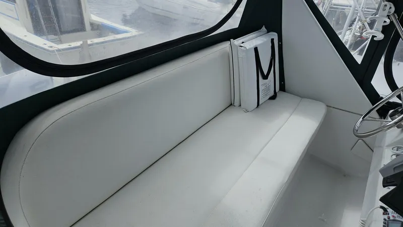 Slide: The Image of Mainship 31 Sedan Bridge 1998 - 29