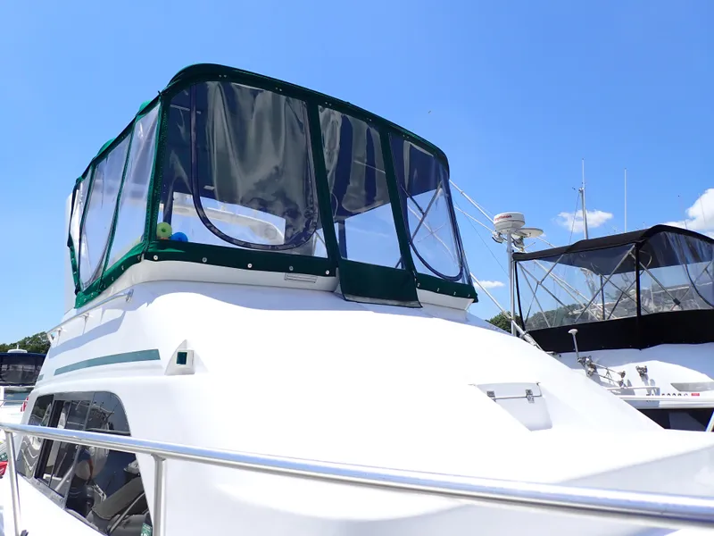 Slide: The Image of Mainship 31 Sedan Bridge 1998 - 3