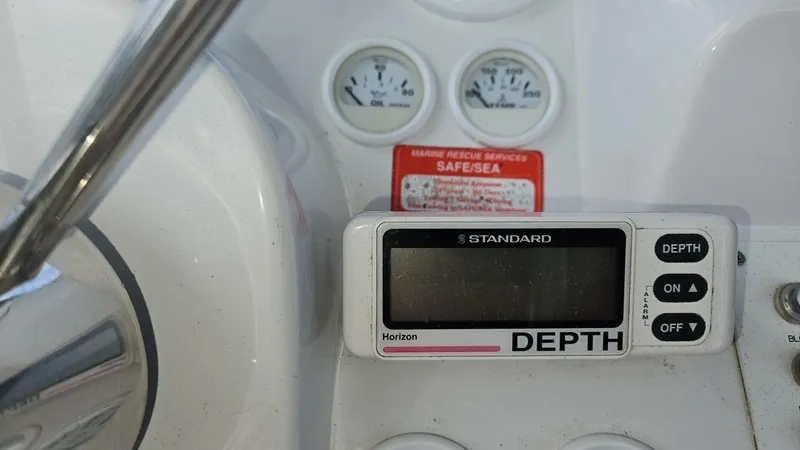 Slide: The Image of Mainship 31 Sedan Bridge 1998 - 30