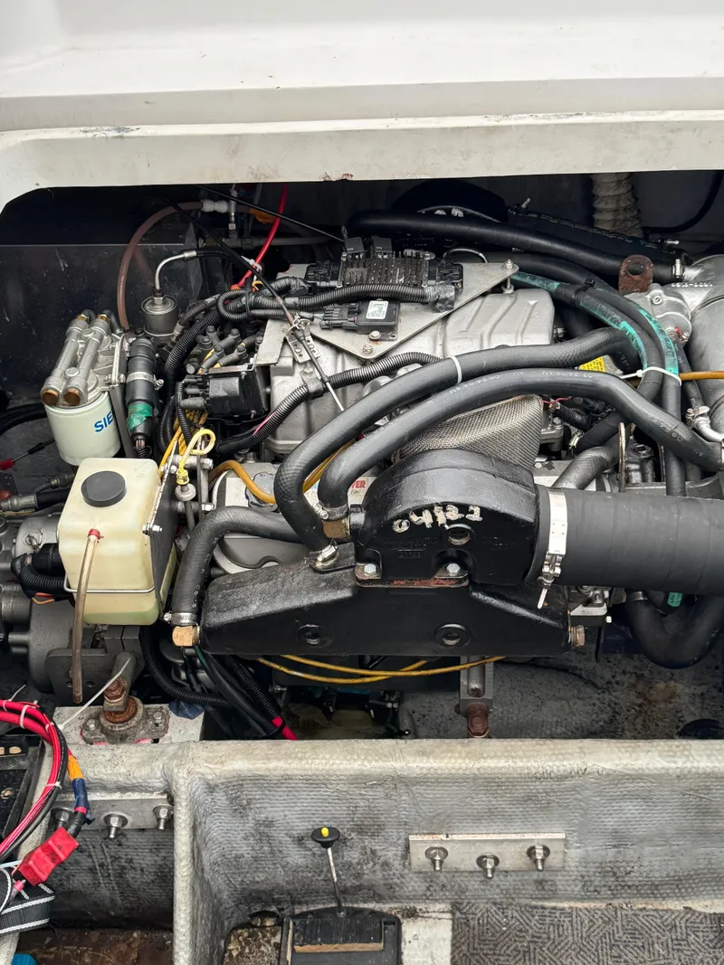 Slide: The Image of Mainship 31 Sedan Bridge 1998 - 33