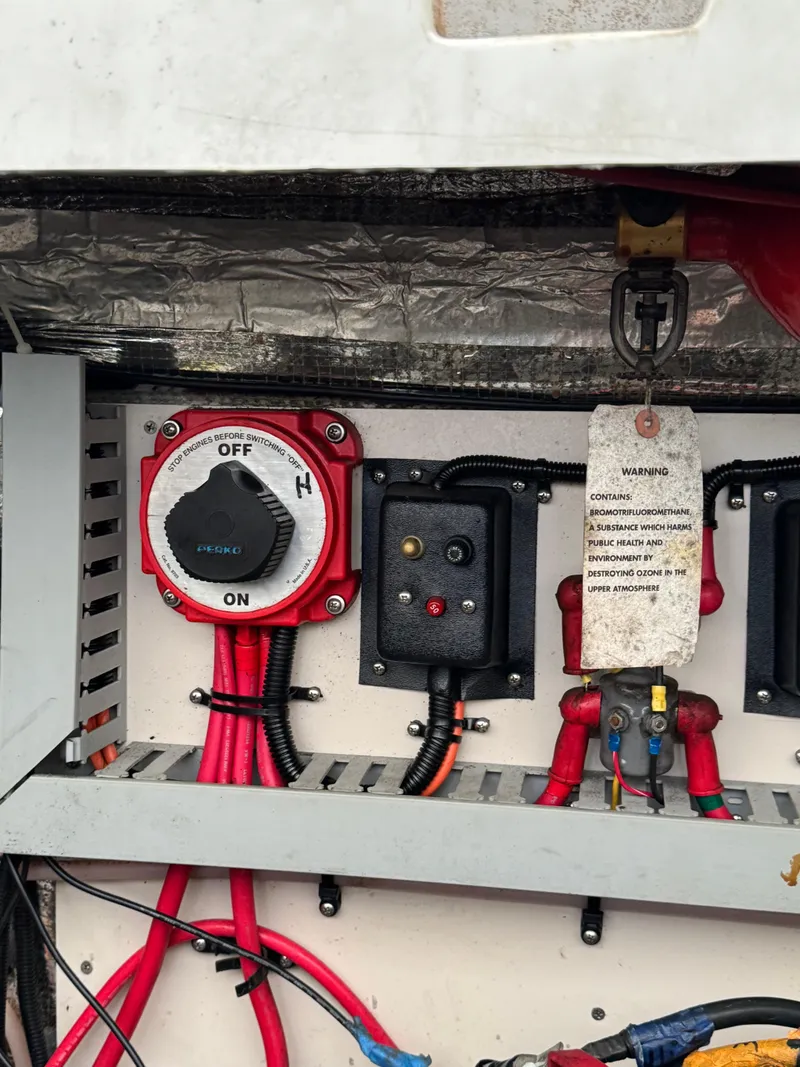 Slide: The Image of Mainship 31 Sedan Bridge 1998 - 35