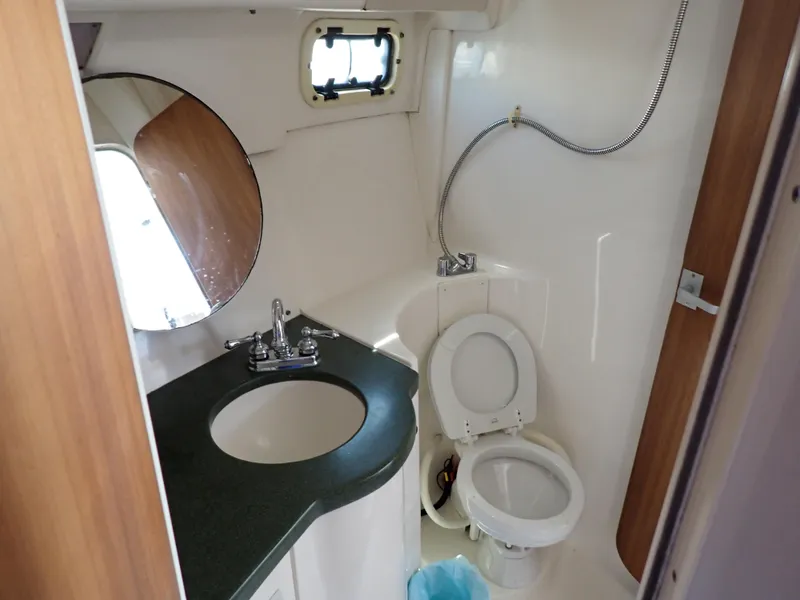 Slide: The Image of Mainship 31 Sedan Bridge 1998 - 48