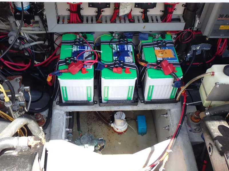 Slide: The Image of Mainship 31 Sedan Bridge 1998 - 53