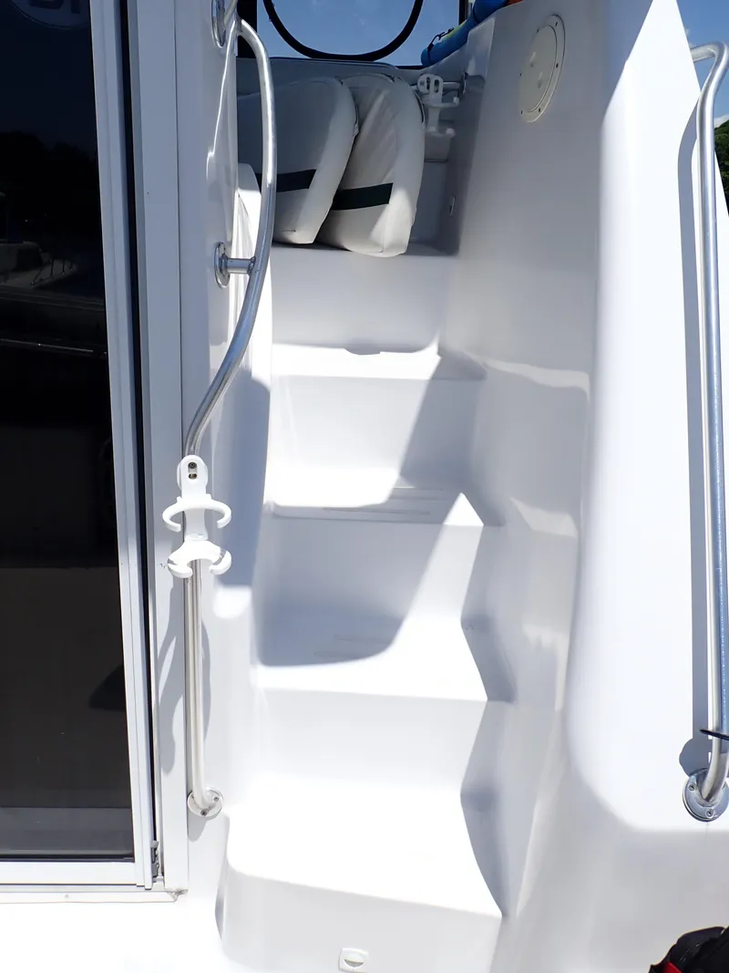 Slide: The Image of Mainship 31 Sedan Bridge 1998 - 54