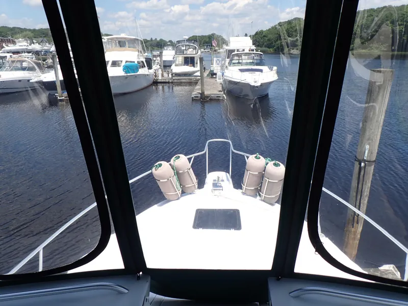 Slide: The Image of Mainship 31 Sedan Bridge 1998 - 55