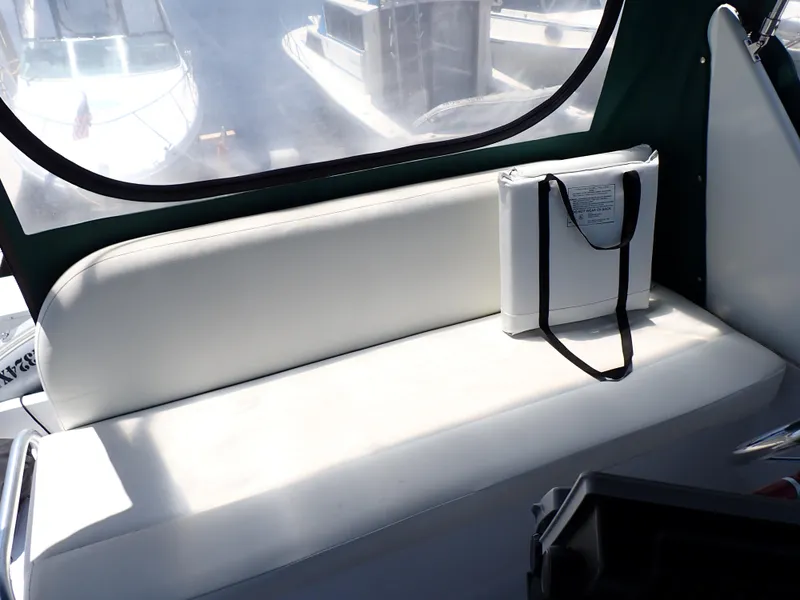 Slide: The Image of Mainship 31 Sedan Bridge 1998 - 56