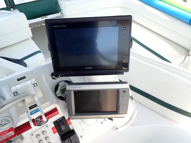 Slide: The Image of Mainship 31 Sedan Bridge 1998 - 59