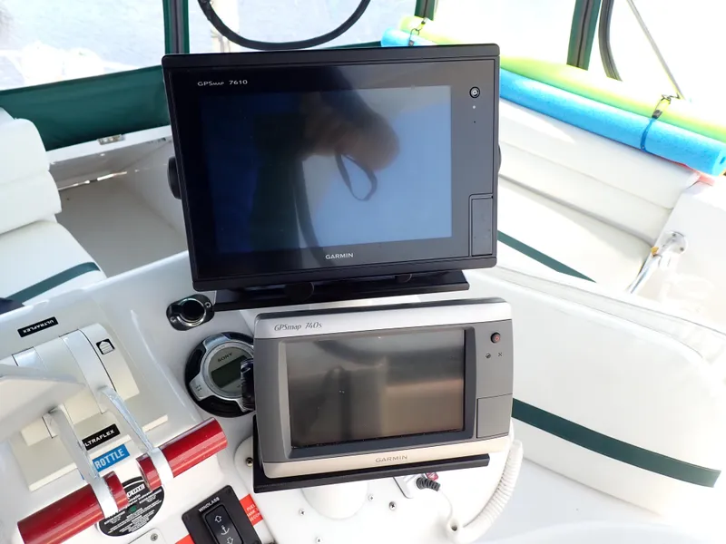 Slide: The Image of Mainship 31 Sedan Bridge 1998 - 60