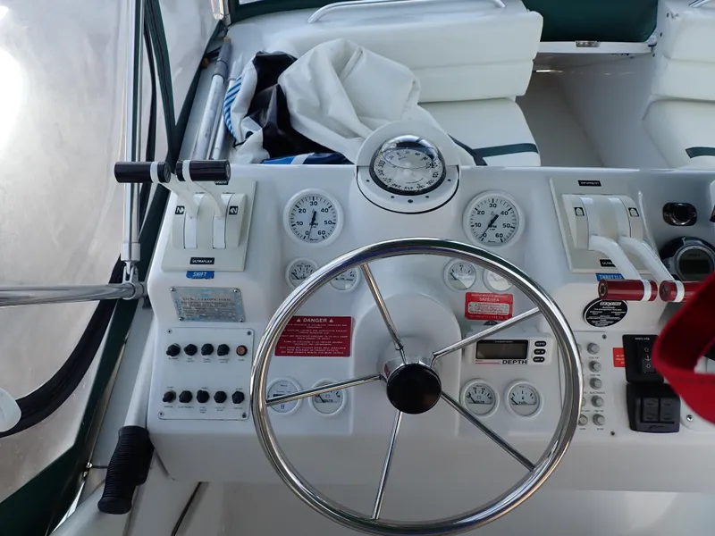 Slide: The Image of Mainship 31 Sedan Bridge 1998 - 61